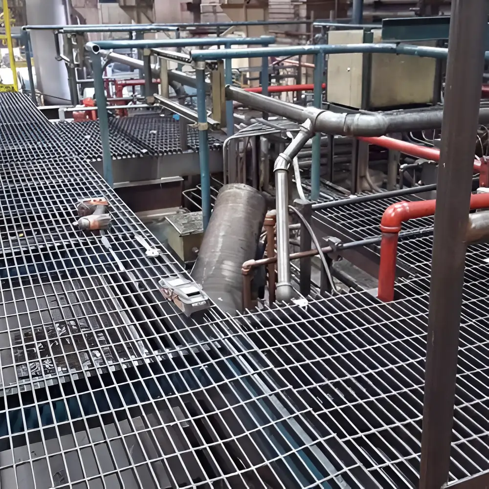 Pressure Locked Gratings